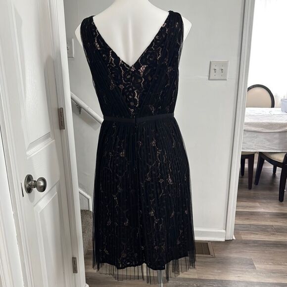 ADRIANNA PAPELL Elegant Black Lace Dress Size 8 - Picture 5 of 10